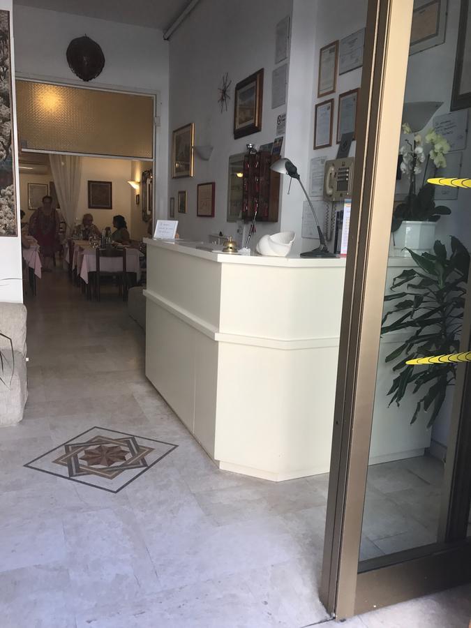 Hotel Bali Viareggio Buitenkant foto